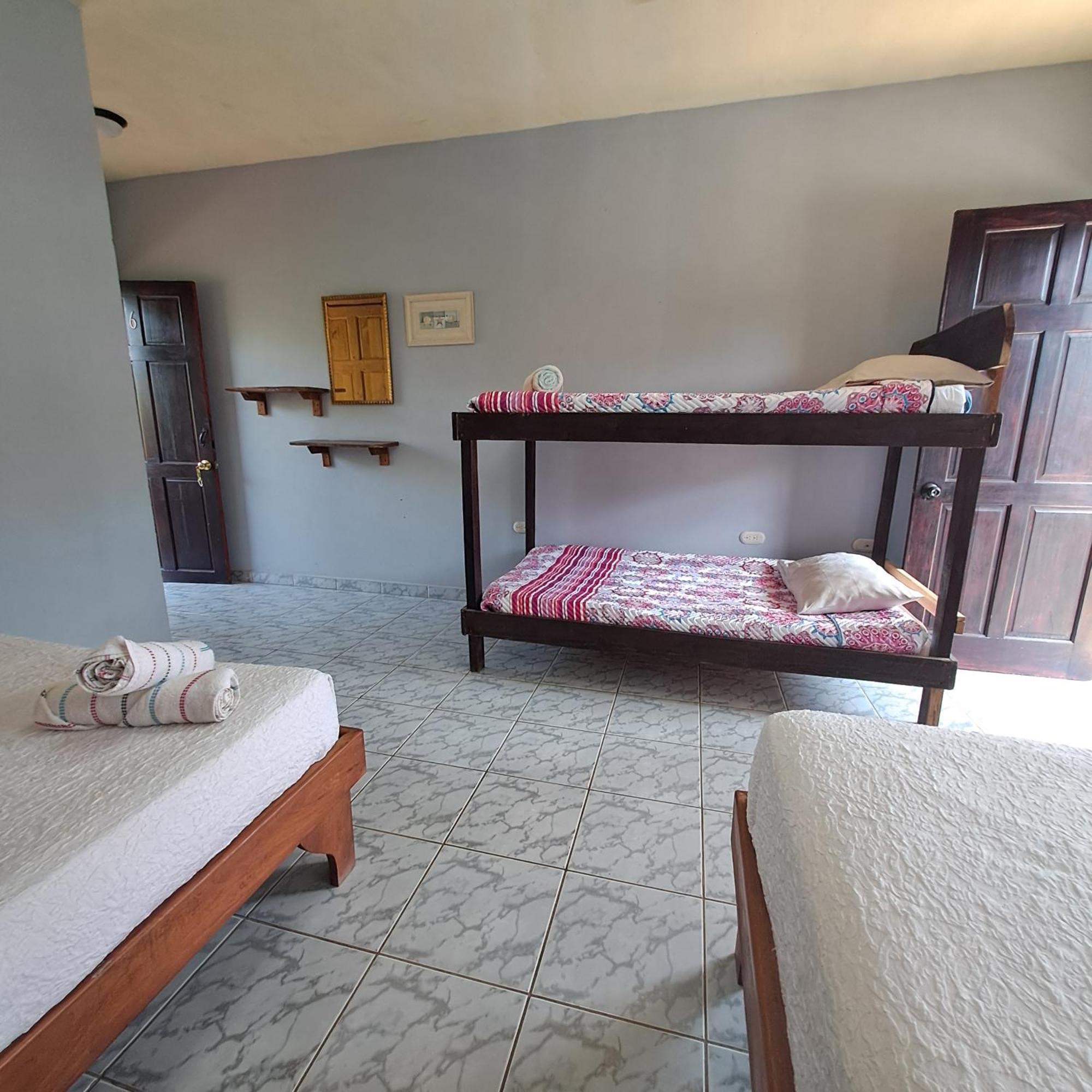 Hotel Georgi Cr Veintisiete de Abril Bagian luar foto